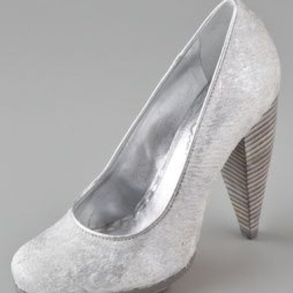 Alice + Olivia Miranda Haircalf Silver Pumps Platform Heels 38 1/2 - Picture 1 of 7